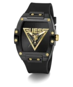 Montre Guess GW1072G2 Phoenix homme photographiée en angle, cadran noir avec logo Guess doré et couronne dorée