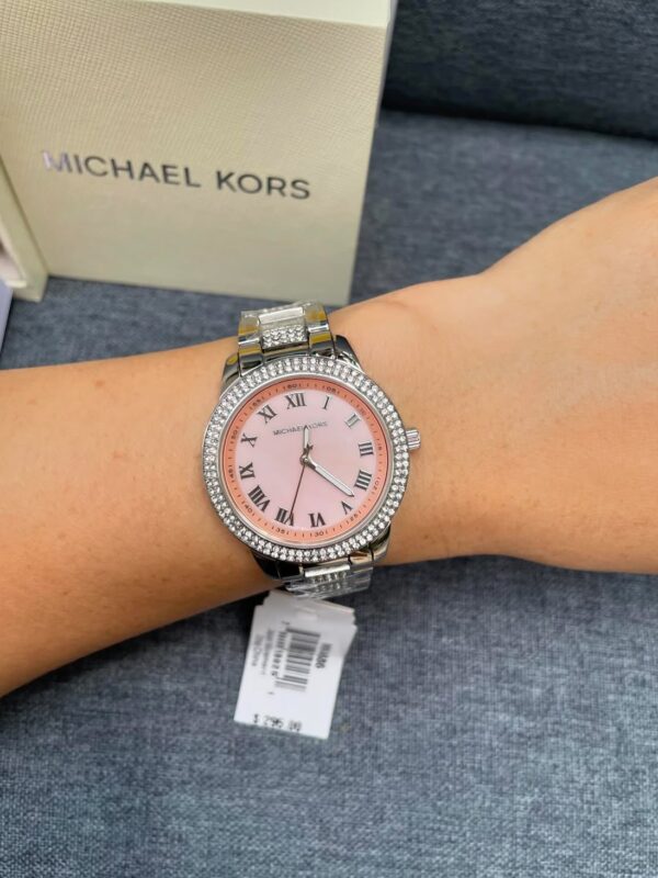 Montre Michael Kors MK4686 Tibby au poignet