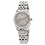 Michael Kors MK4843 vue de trois-quarts, cadran crème à index en cristaux et bracelet acier argenté